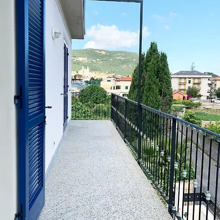 Lola Pietra Ligure